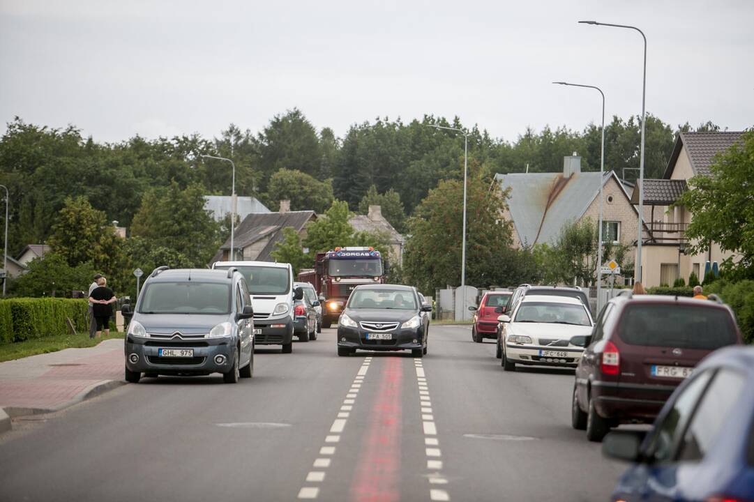 Protesto akcija prieš sunkiasvorius automobilius