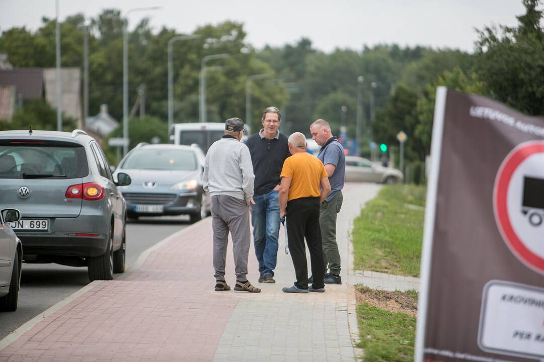 Protesto akcija prieš sunkiasvorius automobilius
