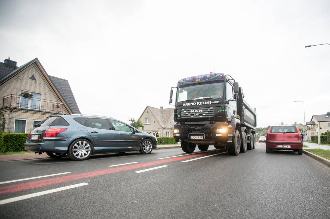Protesto akcija prieš sunkiasvorius automobilius