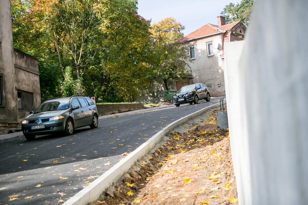 Po remonto atnaujintas eismas Žemaičių gatvės įkalne