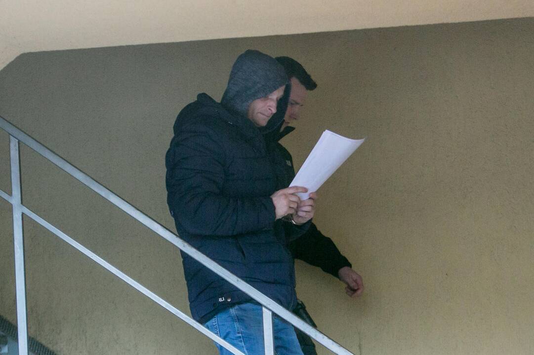 Įtariami žmogžudyste Garliavoje atvesdinti į teismą