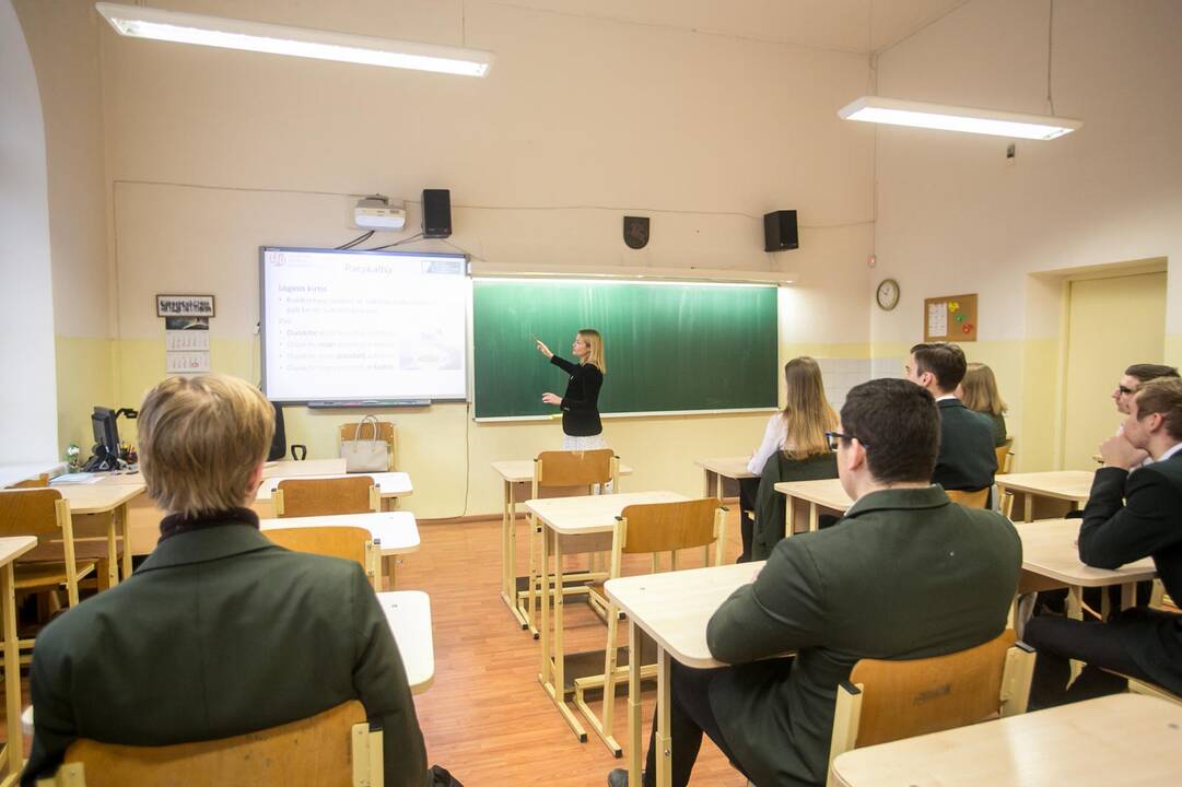 Aukštųjų kursų 100-metis Maironio universitetinėje gimnazijoje
