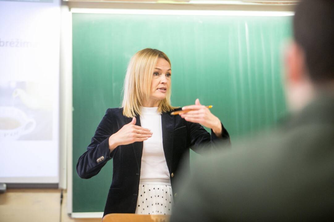 Aukštųjų kursų 100-metis Maironio universitetinėje gimnazijoje