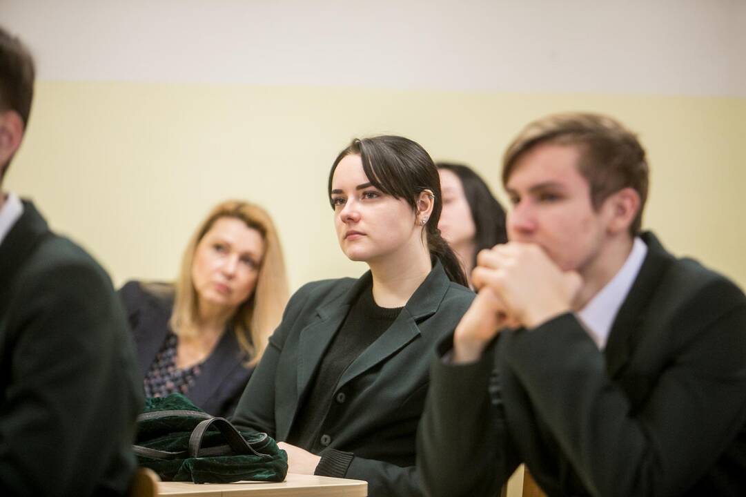 Aukštųjų kursų 100-metis Maironio universitetinėje gimnazijoje
