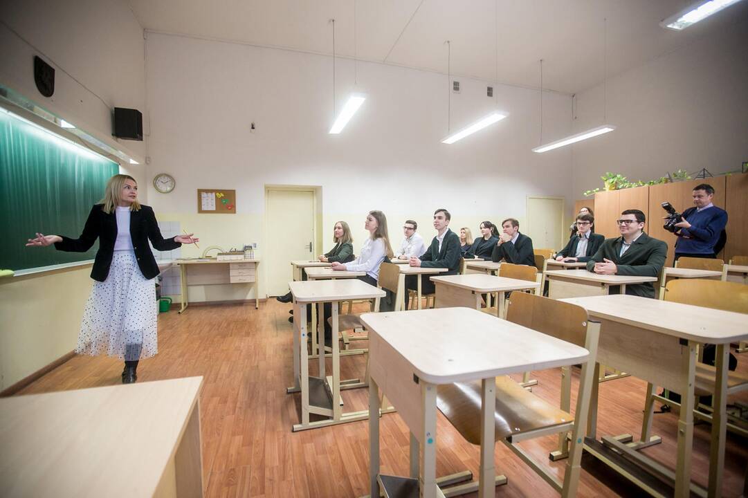 Aukštųjų kursų 100-metis Maironio universitetinėje gimnazijoje
