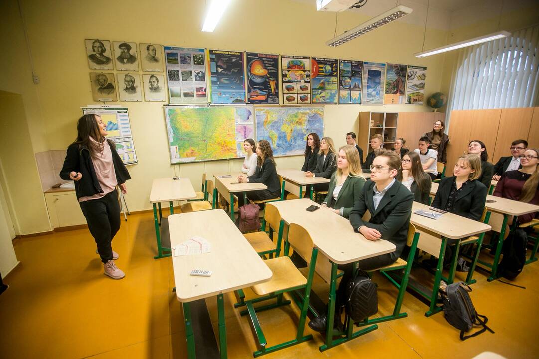 Aukštųjų kursų 100-metis Maironio universitetinėje gimnazijoje