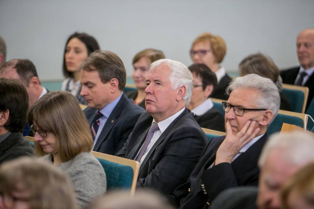 Aukštųjų kursų 100-metis Maironio universitetinėje gimnazijoje