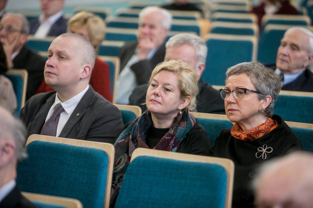 Aukštųjų kursų 100-metis Maironio universitetinėje gimnazijoje