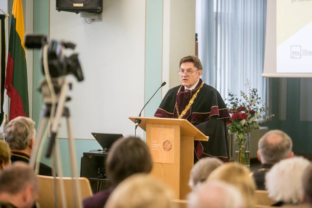 Aukštųjų kursų 100-metis Maironio universitetinėje gimnazijoje