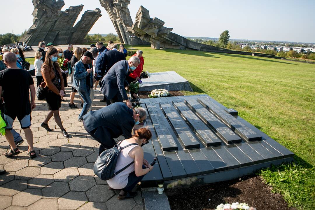 Lietuvos žydų genocido aukų dienos minėjimas IX forte