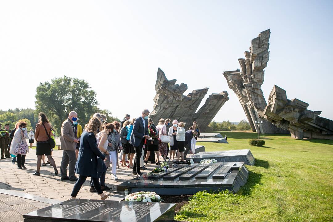 Lietuvos žydų genocido aukų dienos minėjimas IX forte