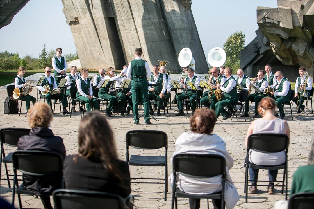 Lietuvos žydų genocido aukų dienos minėjimas IX forte