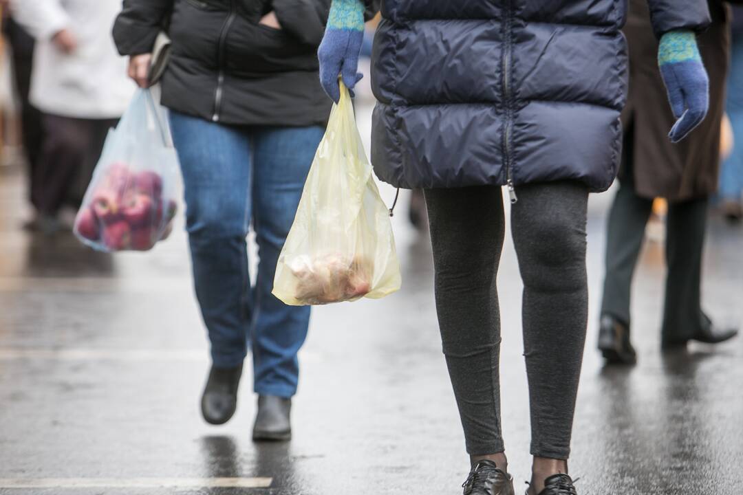 Karantinas keičia turgaus lankytojų įpročius