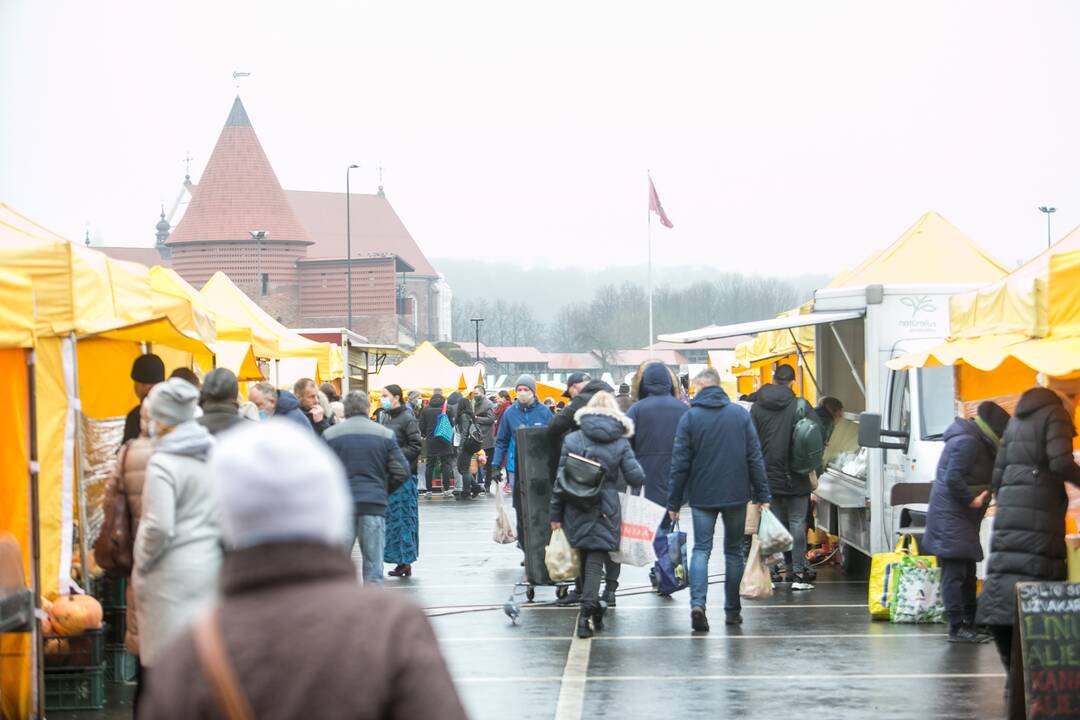 Karantinas keičia turgaus lankytojų įpročius