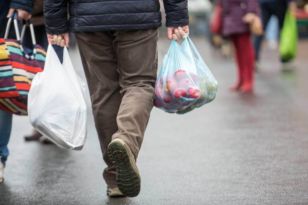 Karantinas keičia turgaus lankytojų įpročius