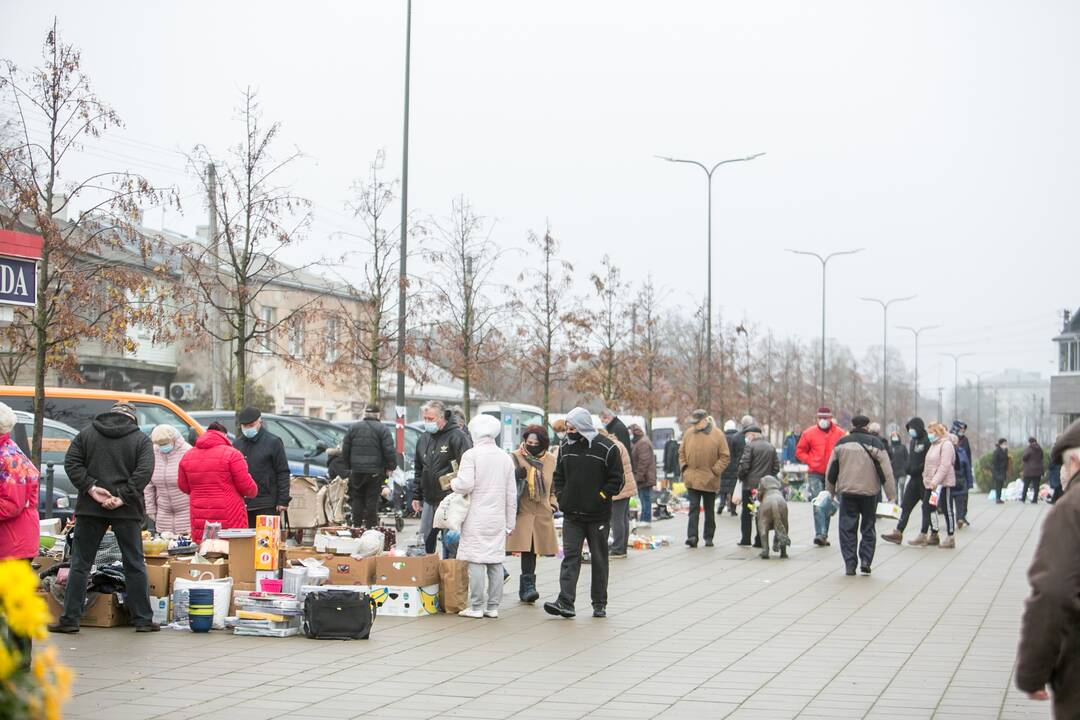 Karantinas keičia turgaus lankytojų įpročius