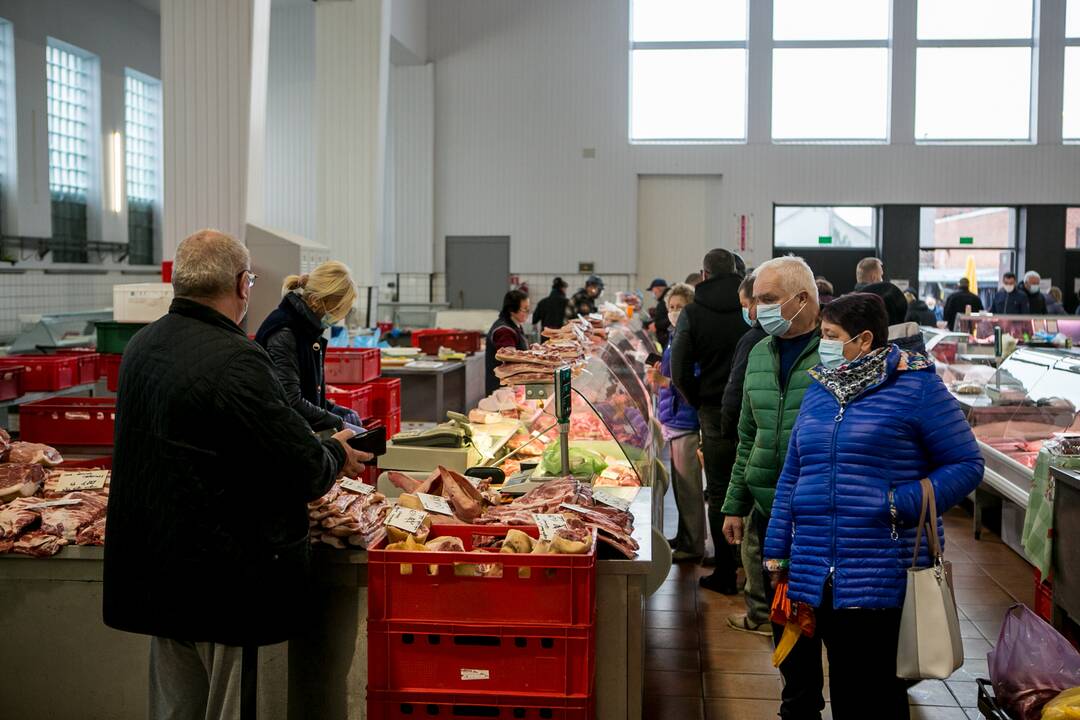 Karantinas keičia turgaus lankytojų įpročius