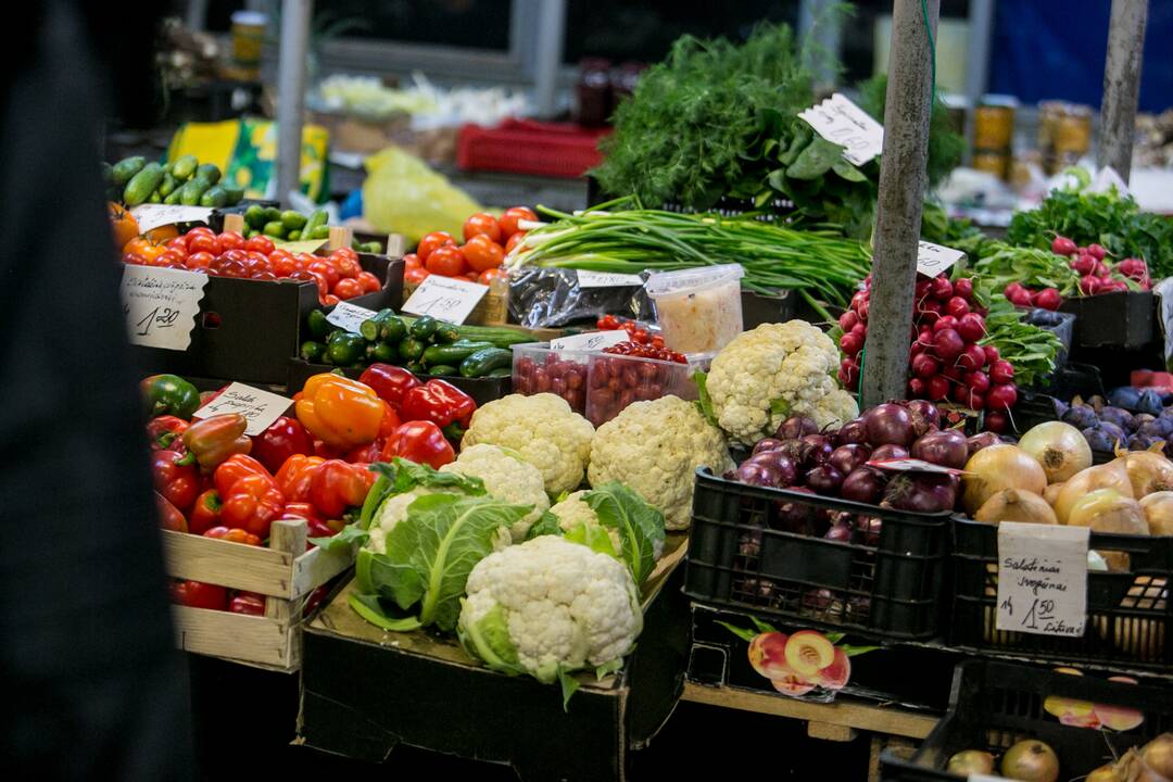 Karantinas keičia turgaus lankytojų įpročius