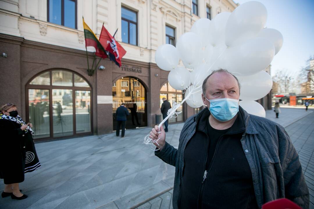 Architektai susirinko palaikyti teisiamą A. Karalių
