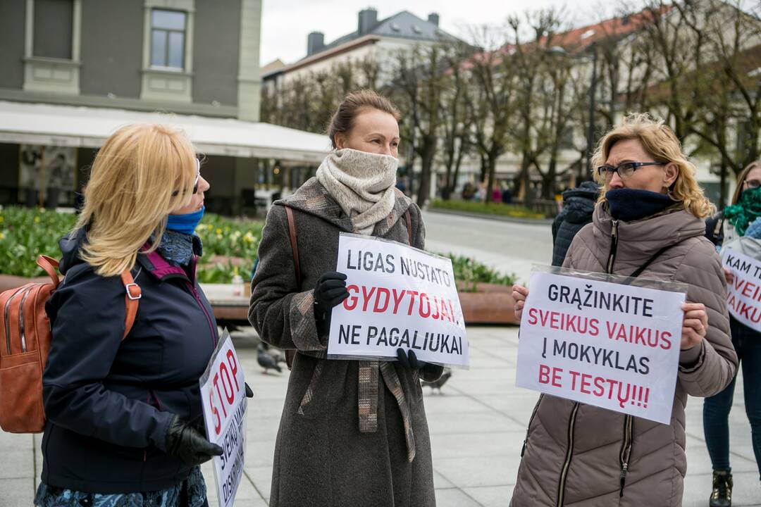 Kaune – antras tėvų protestas prieš vaikų testavimą