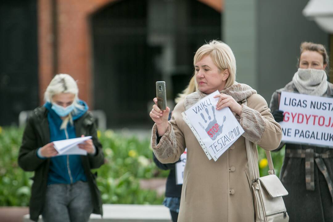 Kaune – antras tėvų protestas prieš vaikų testavimą