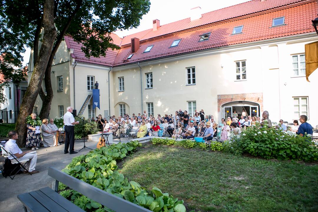 Pagerbta „Poezijos pavasario“ laureatė D.Zelčiūtė