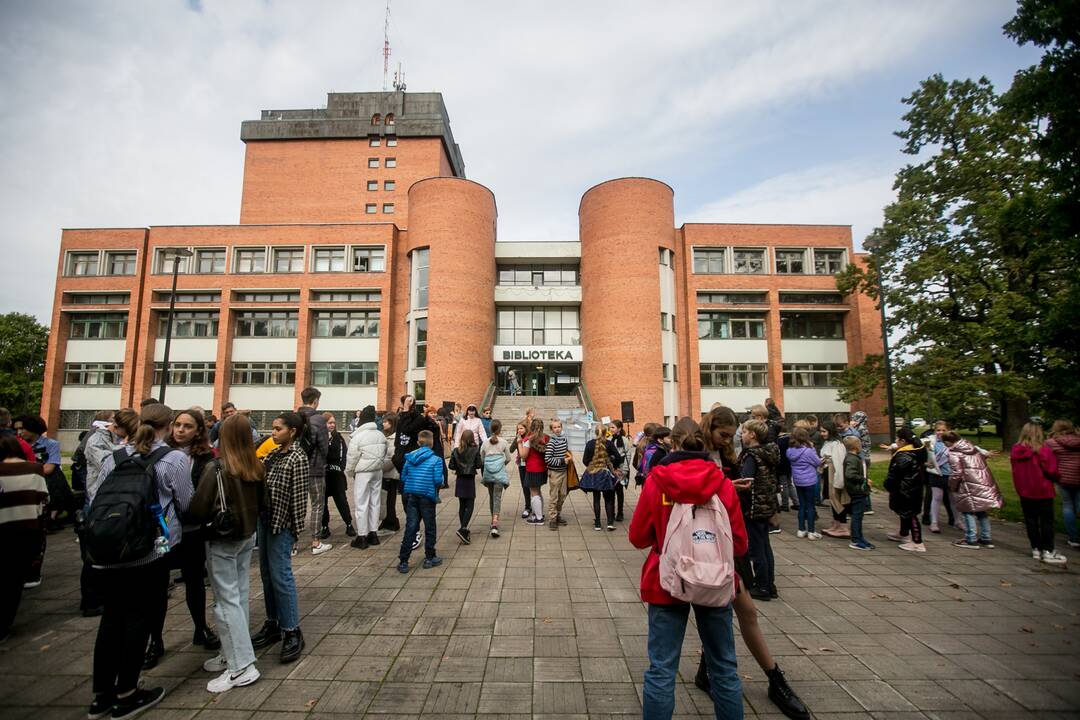 Viešosios bibliotekos iškraustymo akcija