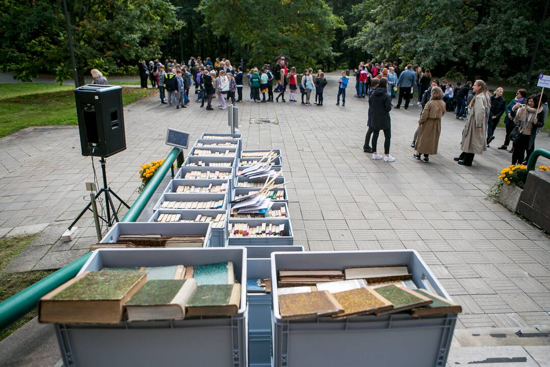 Viešosios bibliotekos iškraustymo akcija