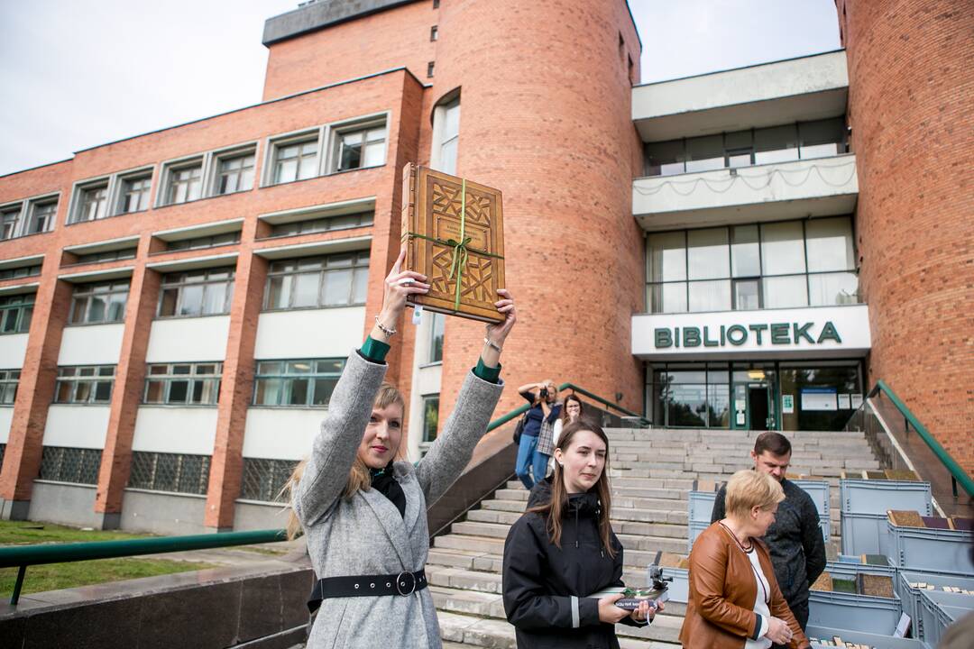 Viešosios bibliotekos iškraustymo akcija