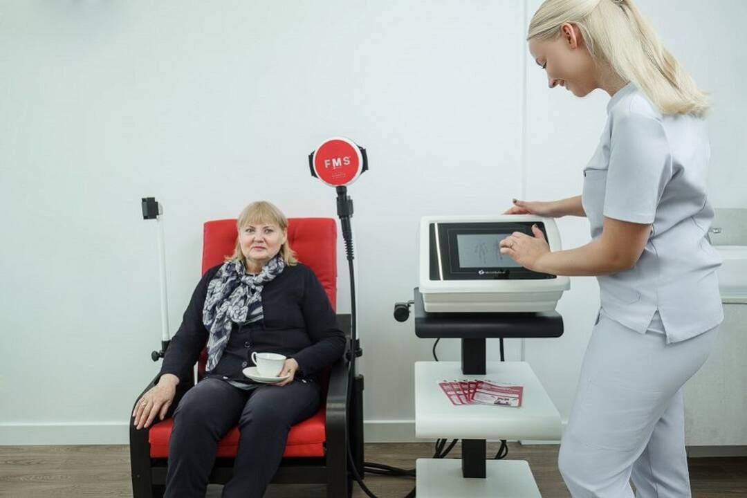 Tesla Funkcinė neuromagnetinė stimuliacija dubens dugnui ir stuburui.