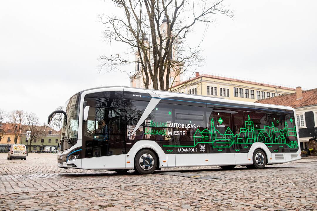 Testas: keleiviai naują elektrobusą galės išbandyti važiuodami 3-iuoju, 37-uoju ir 40-uoju maršrutais.