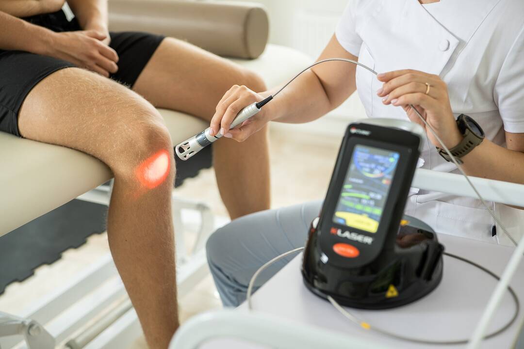 Tesla Funkcinė neuromagnetinė stimuliacija dubens dugnui ir stuburui.