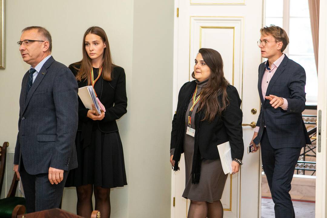 Prezidento susitikimas su verslo asociacijų ir profesinių sąjungų atstovais