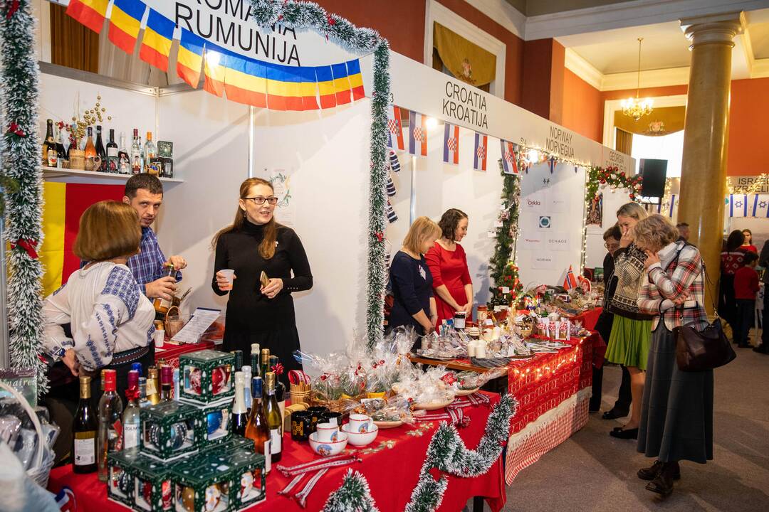 Tarptautinė Kalėdų labdaros mugė Vilniuje