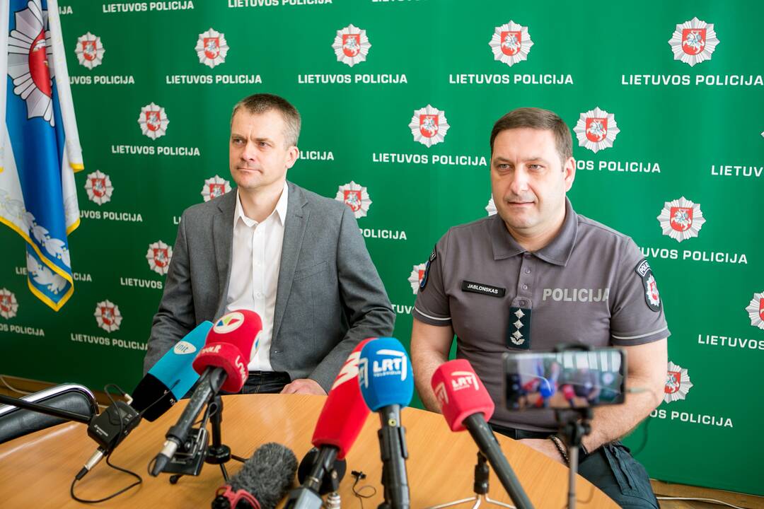 Kauno policijos spaudos konferencija dėl nuslėptų mokesčių