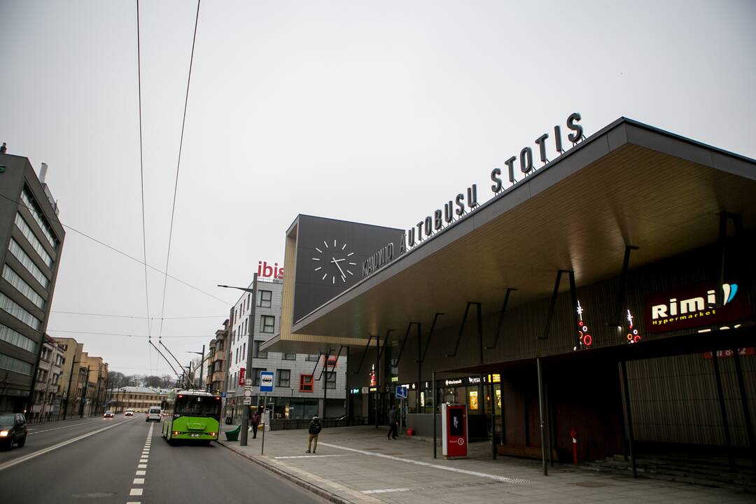 Sustojo Kauno autobusų stoties laikrodis