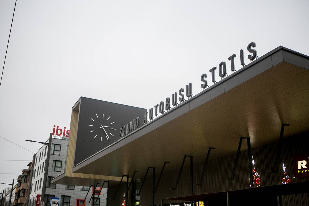Sustojo Kauno autobusų stoties laikrodis