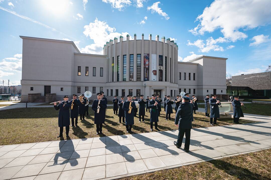 Karinių oro pajėgų orkestras prie M. K. Čiurlionio muziejaus