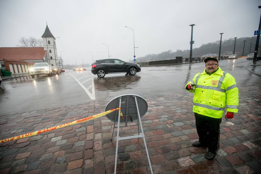 Kauno centre dėl eglės įžiebimo ribojamas eismas