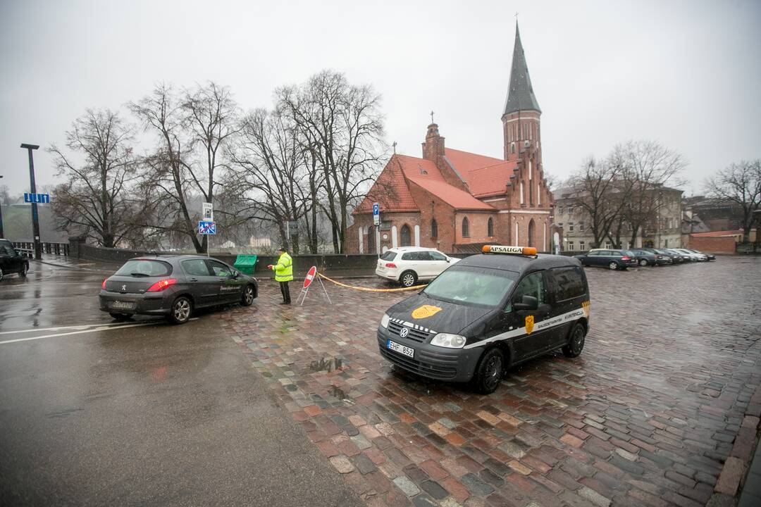 Kauno centre dėl eglės įžiebimo ribojamas eismas