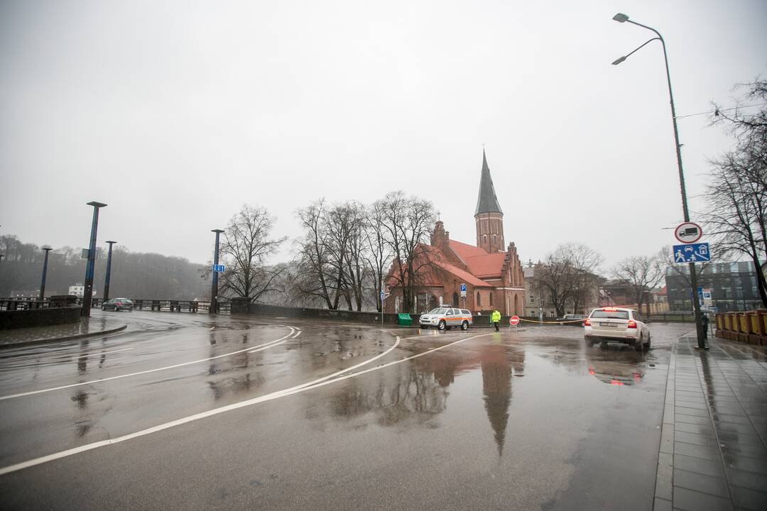 Kauno centre dėl eglės įžiebimo ribojamas eismas