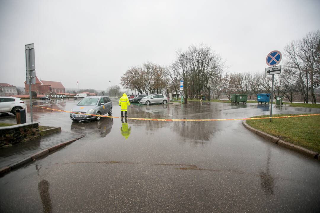 Kauno centre dėl eglės įžiebimo ribojamas eismas