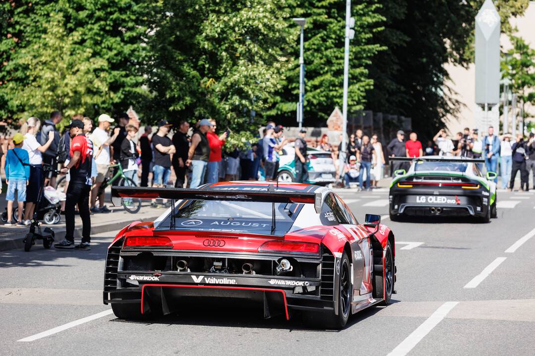 „Aurum 1006 km powered by Hankook“ lenktynių paradas