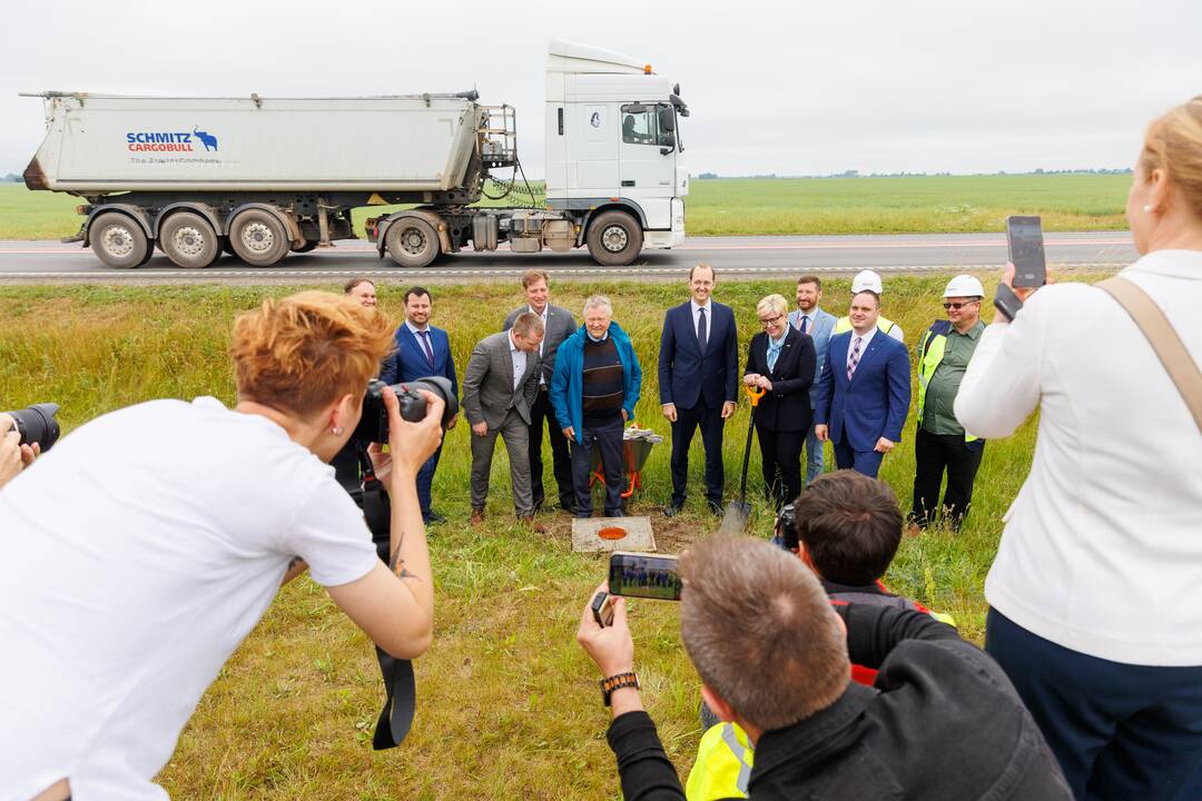 Pradedamas tiesti vienas ilgiausių automagistralės „Via Baltica“ ruožų