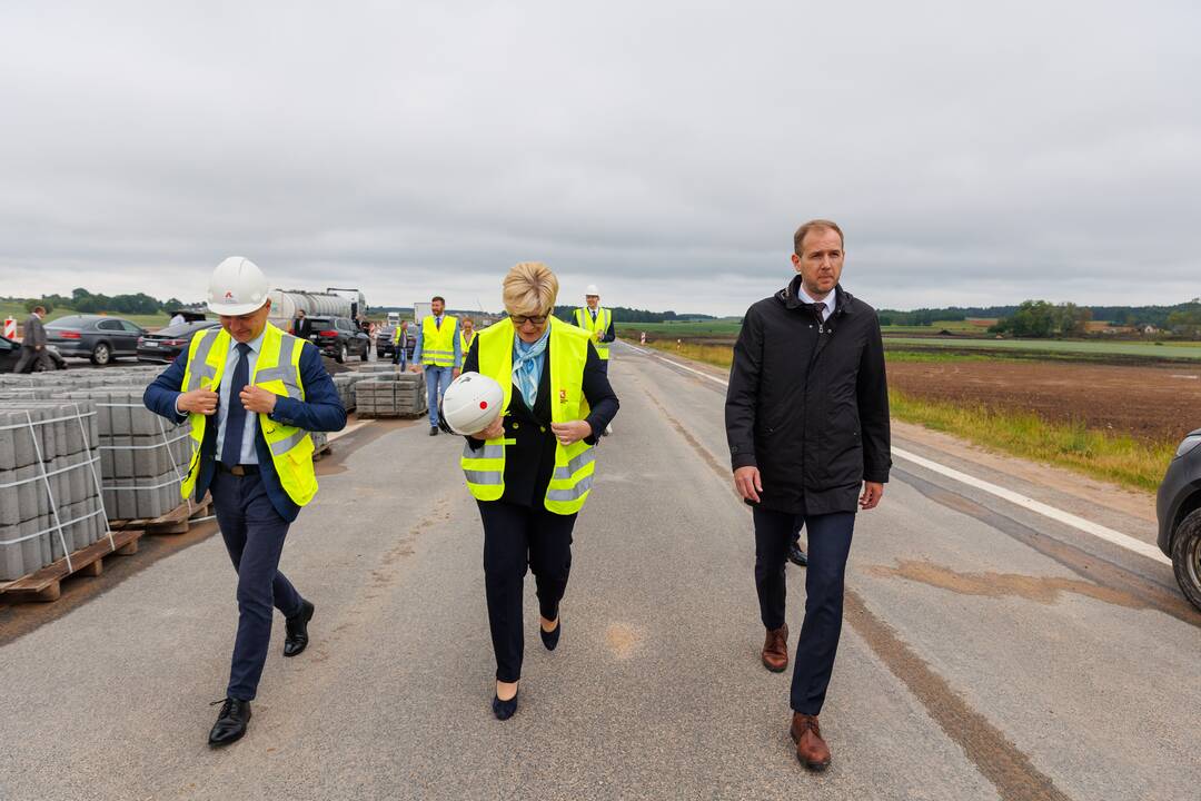 Pradedamas tiesti vienas ilgiausių automagistralės „Via Baltica“ ruožų