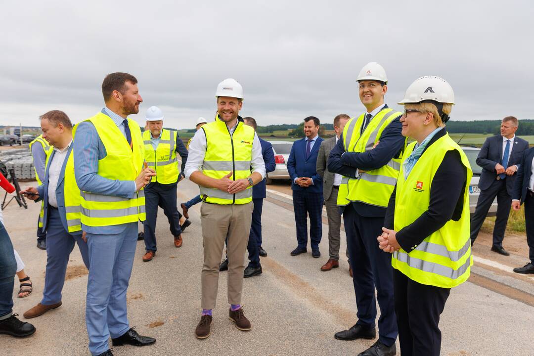 Pradedamas tiesti vienas ilgiausių automagistralės „Via Baltica“ ruožų