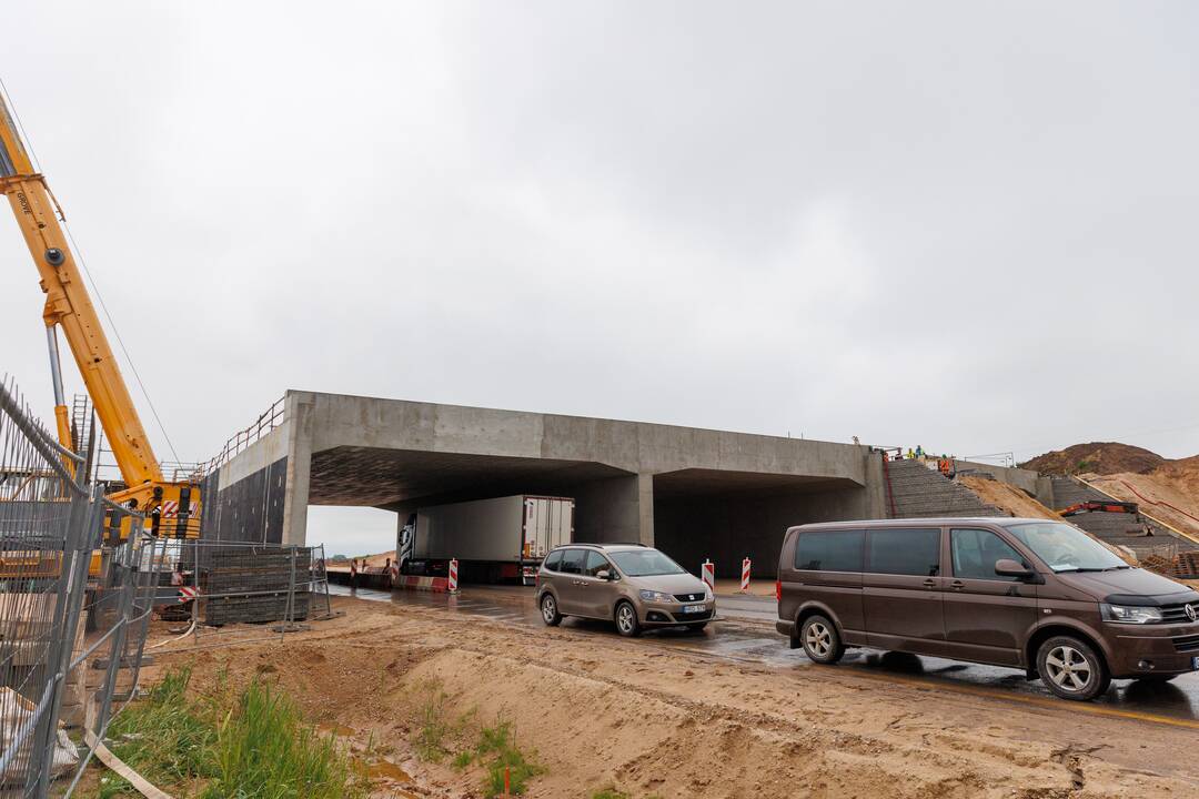 Pradedamas tiesti vienas ilgiausių automagistralės „Via Baltica“ ruožų