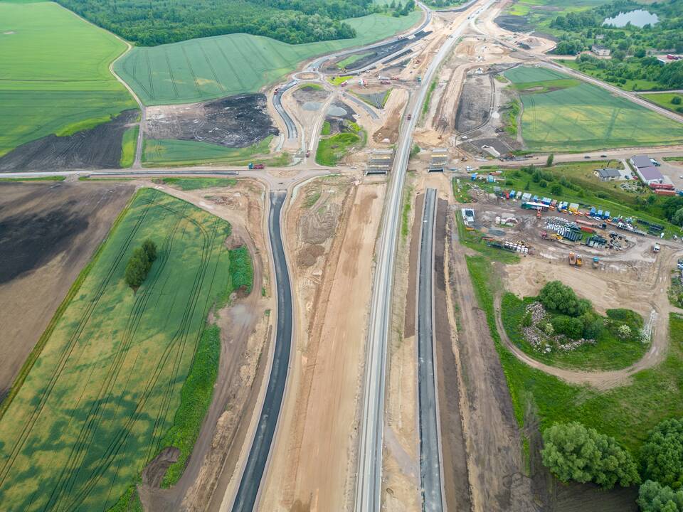 Pradedamas tiesti vienas ilgiausių automagistralės „Via Baltica“ ruožų