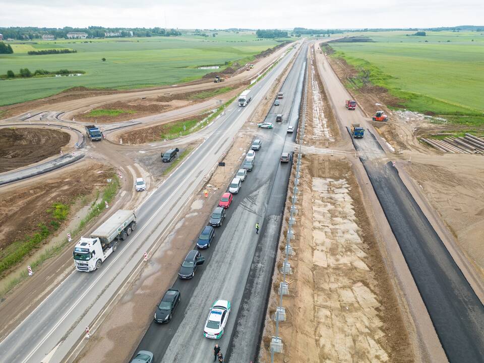 Pradedamas tiesti vienas ilgiausių automagistralės „Via Baltica“ ruožų