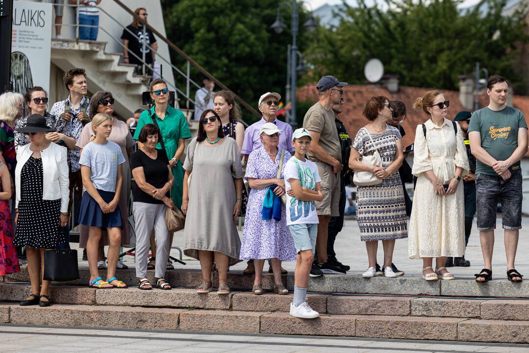 Lietuvos ginkluotųjų pajėgų vėliavų, būrių ir vadų rikiuotė